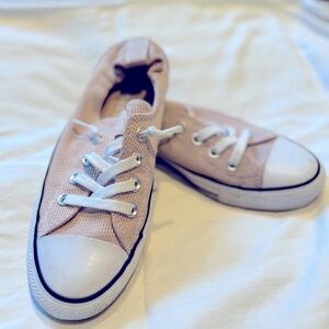 Converse Shoreline - soft pink. Worn once. Size 8